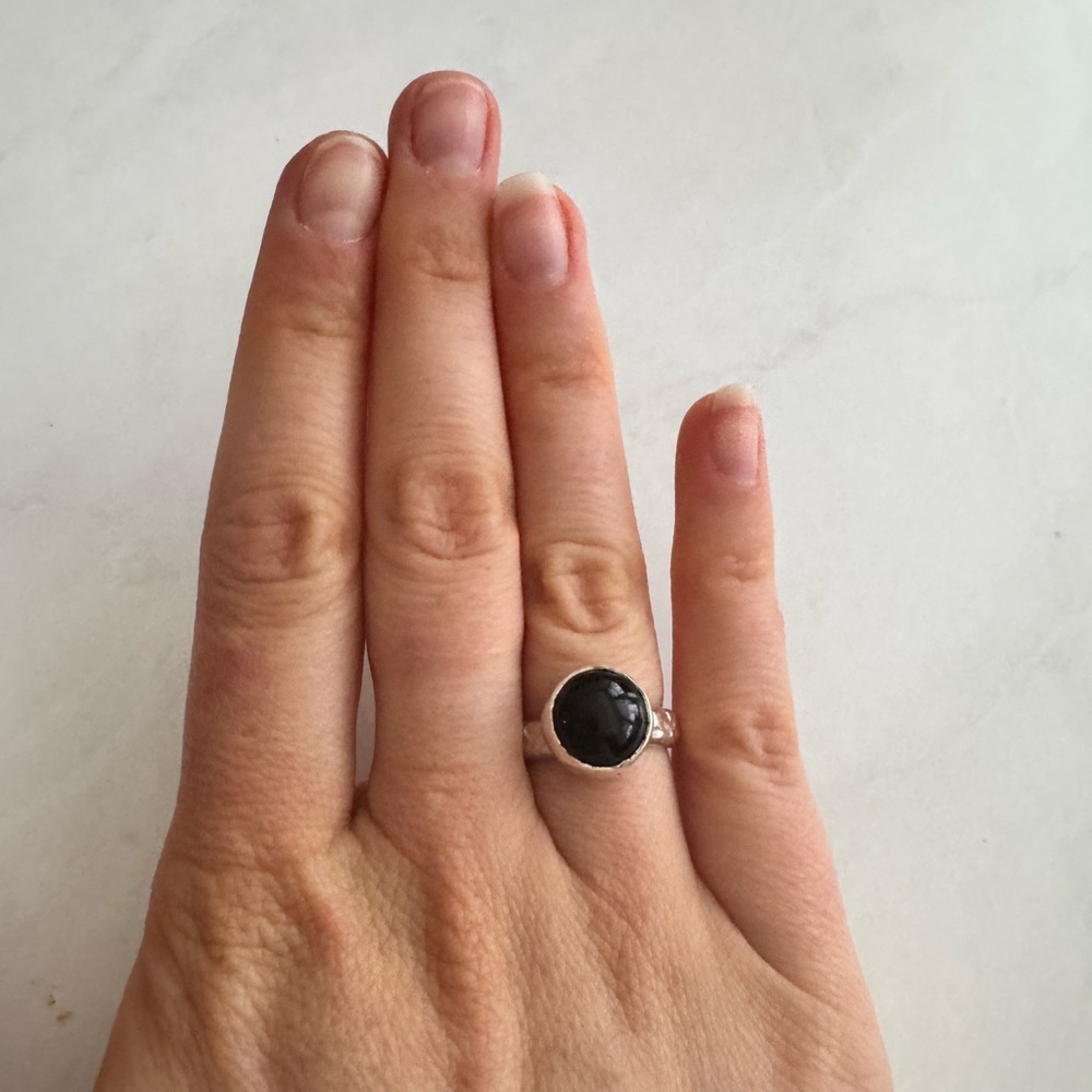 Elegant Onyx Silver Ring